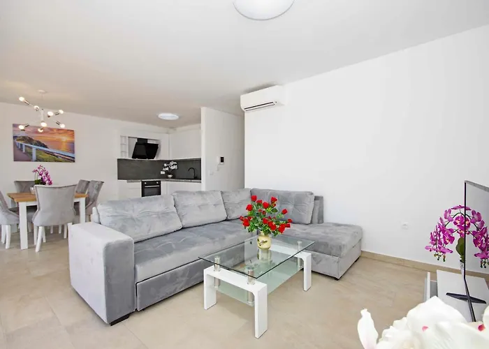 Sunset Apartment
