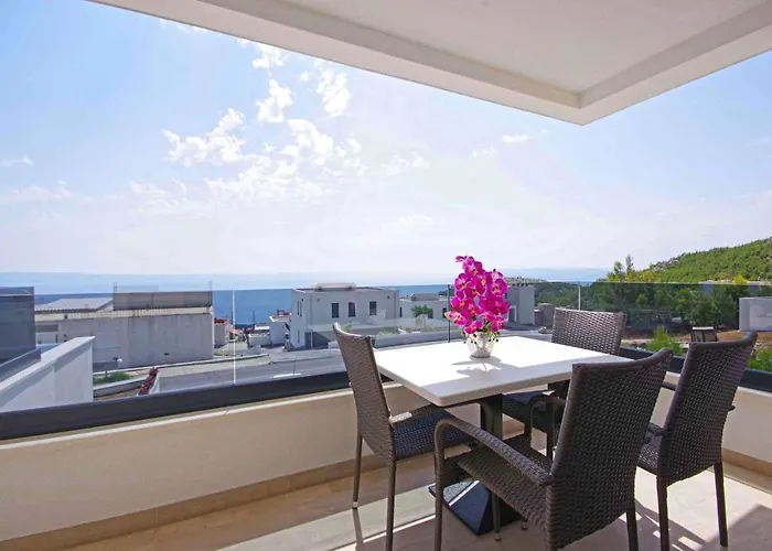 Sunset Apartment *